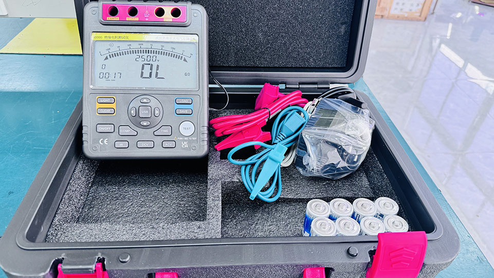 武漢凱迪正大電氣有限公司向河北省計量監(jiān)督檢測研究院成功供貨 KD305 絕緣電阻測試儀等設備